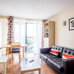 Apartment One Bedroom With Juliet Balcony In West One - Parking Possible, Sheffield