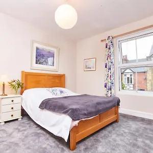 Holiday home Family House - And Peak District, Sheffield